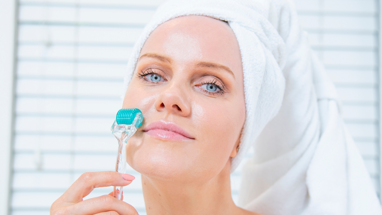 How To Properly Use Dermaroller Complete Beginner's Guide Gin Amber