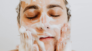SHOULD YOU WASH YOUR FACE IN THE MORNING?