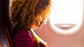 SHOULD YOU USE SUNSCREEN DURING FLIGHTS?