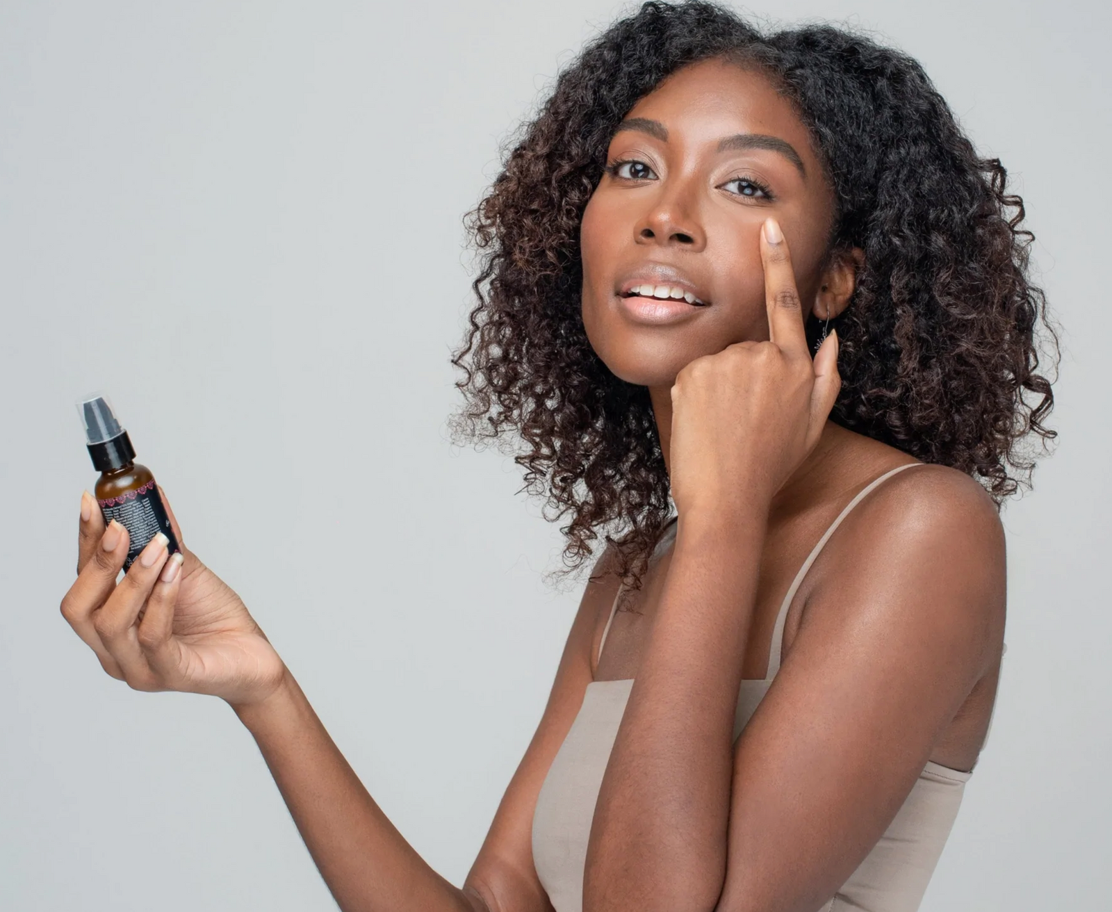 How to Properly Use Face Serum Gin Amber Beauty